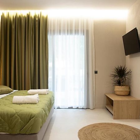 Olympus Suites Paralia Panteleimonos Eksteriør billede