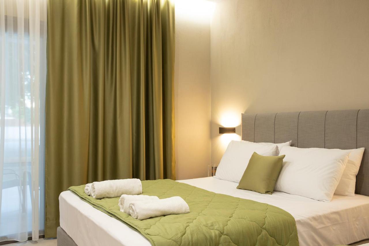 Olympus Suites Paralia Panteleimonos Eksteriør billede