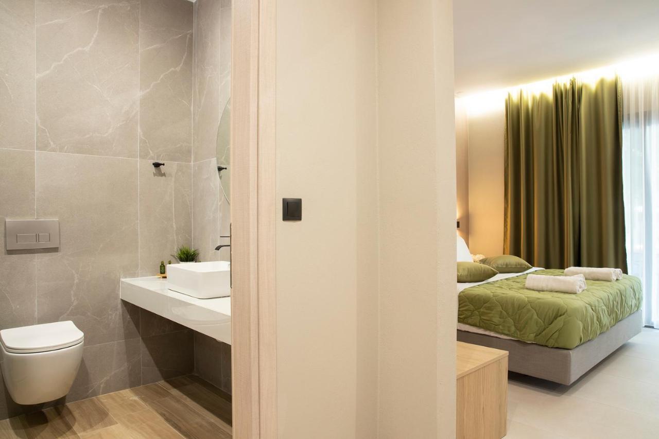 Olympus Suites Paralia Panteleimonos Eksteriør billede