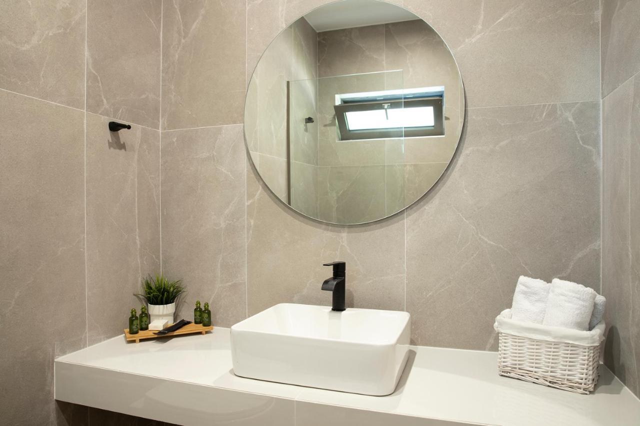 Olympus Suites Paralia Panteleimonos Eksteriør billede