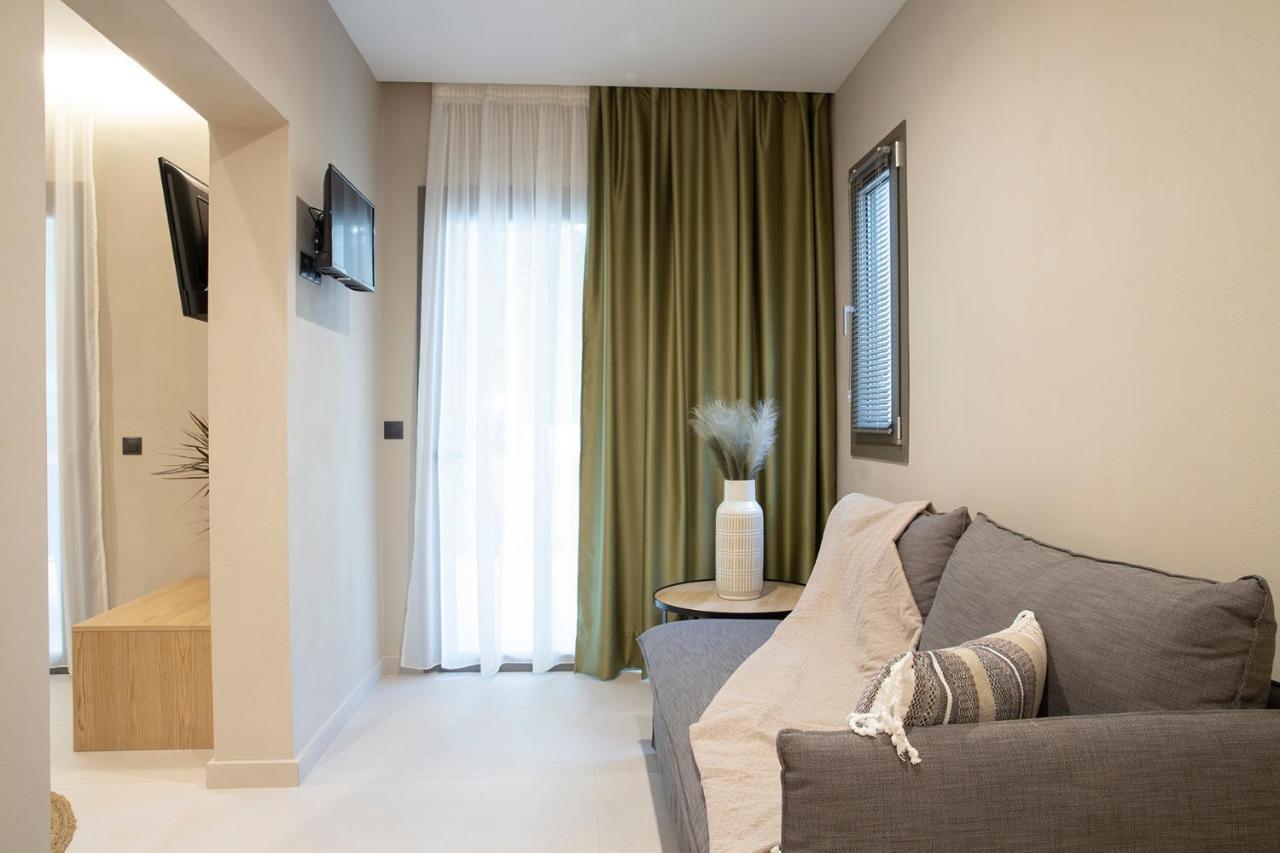 Olympus Suites Paralia Panteleimonos Eksteriør billede